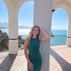 Meet your Posher, Macey